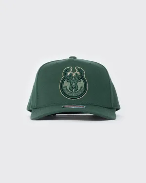 mitchell and ness bucks outline logo  MNMB22352