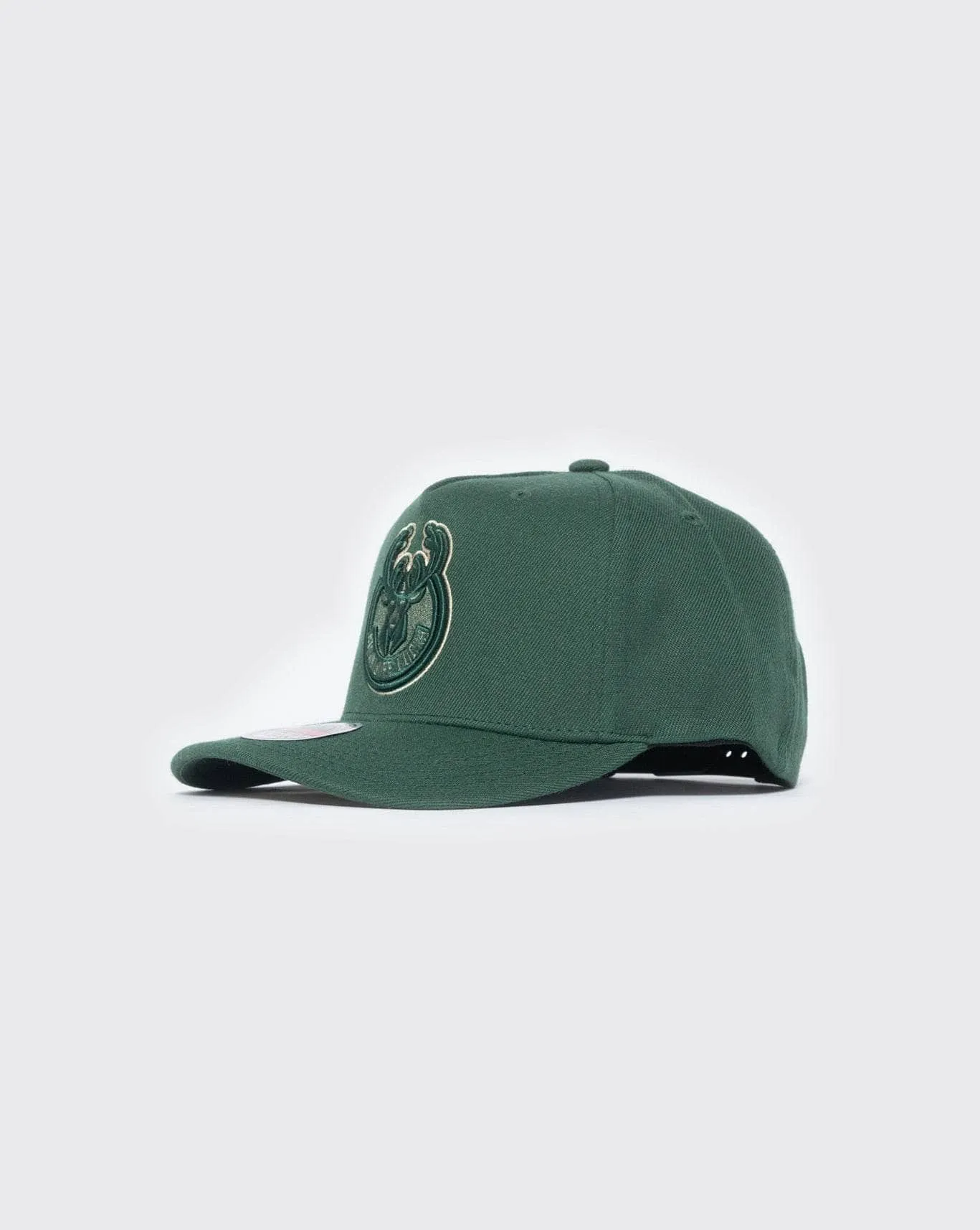 mitchell and ness bucks outline logo  MNMB22352