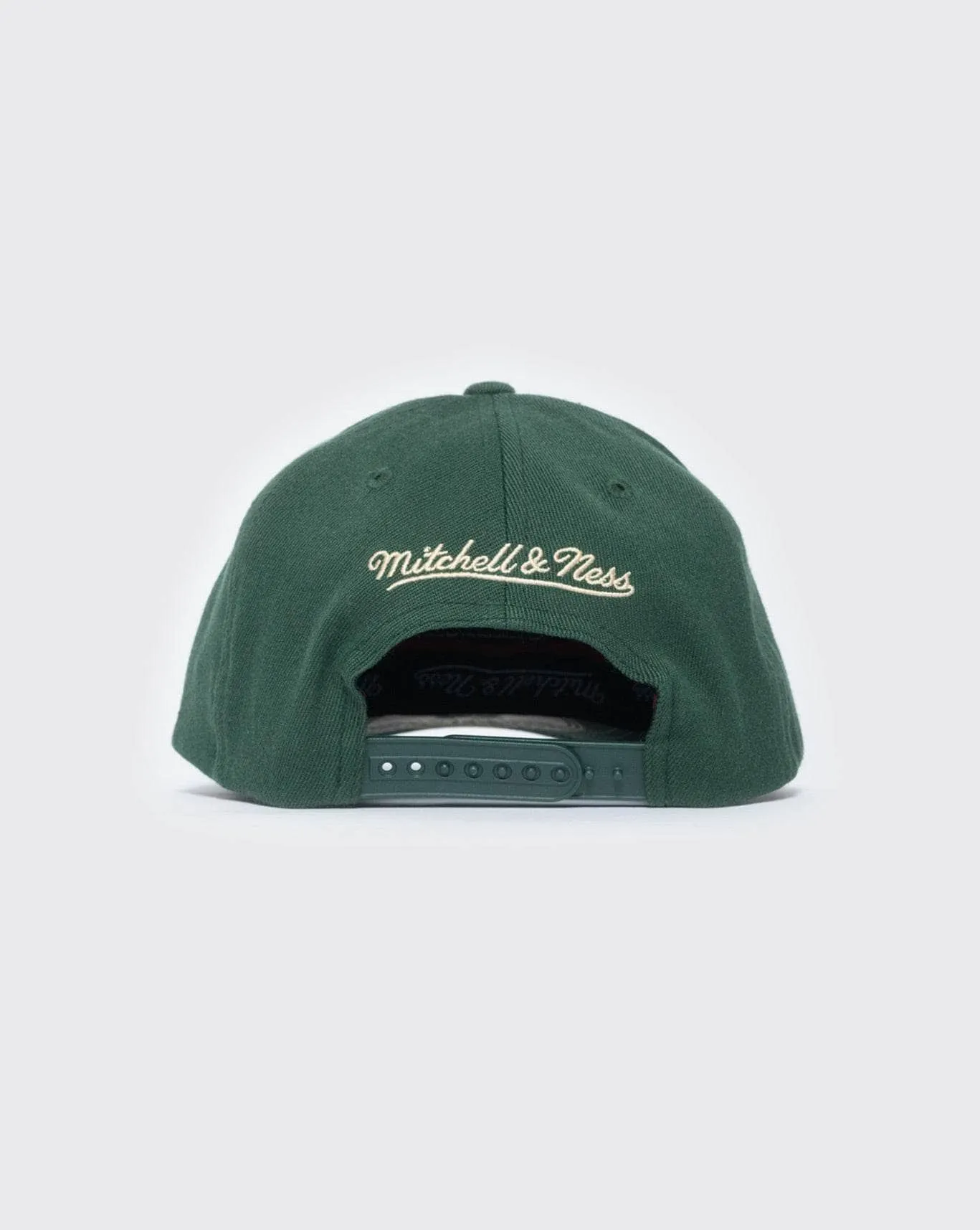 mitchell and ness bucks outline logo  MNMB22352